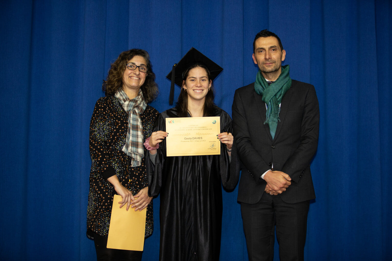 IB student graduates from Lycée Condorcet