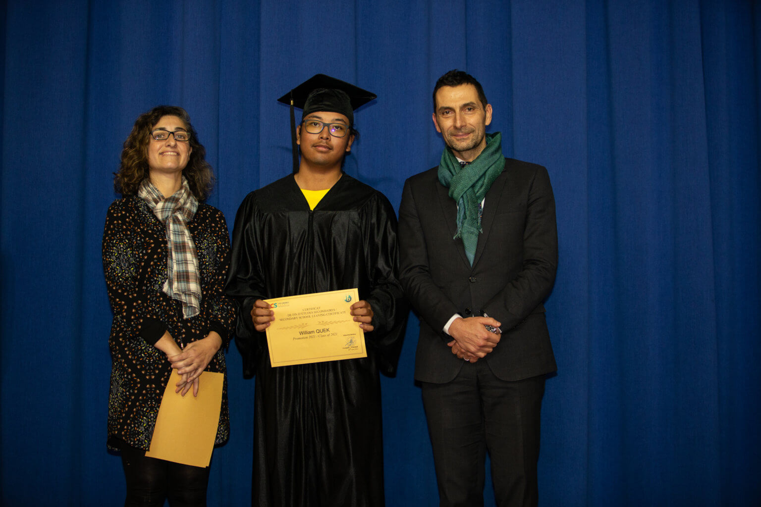 IB student graduates from Lycée Condorcet